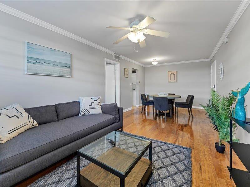 탬파 Designed And Cozy 1Br With Parking Near Stores 아파트 외부 사진